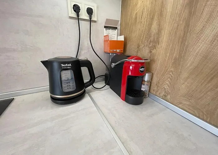 2br Escape Apartment *