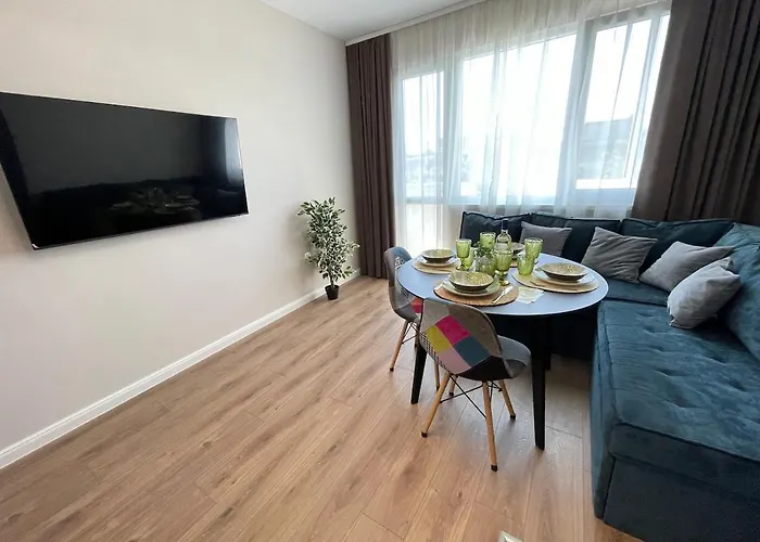 Apartment 2br Escape *